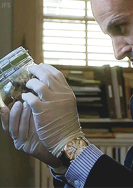 Jonny Lee Miller as Sherlock Holmes with the Franck Muller Classic in Elementary (2012)