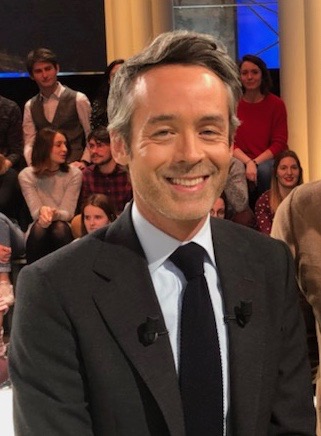 File:Yann Barthès portrait.jpg