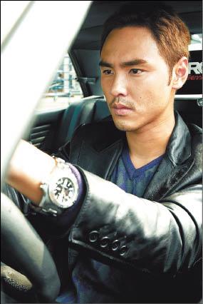 Ethan Ruan with the Ball Engineer Hydrocarbon Madcow Titanium in L-O-V-E (2009)