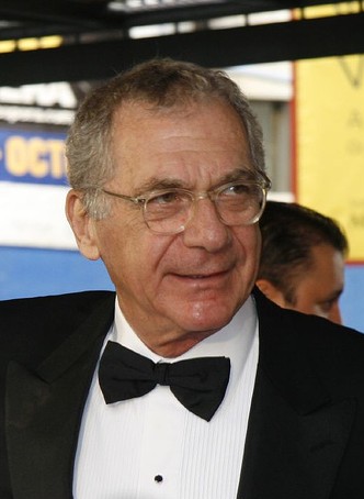 File:Sydney Pollack portrait.jpg