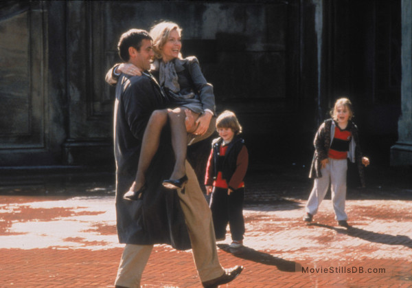 File:One Fine Day (1996) - Hamilton Benton scene.jpg