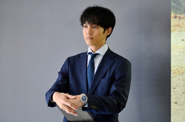File:Mikami Sensei (2025) - IWC Pilot's Watch Mark XX IW328202 scene.jpg