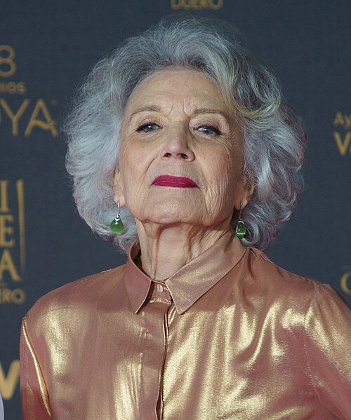 File:Marisa Paredes portrait.jpg