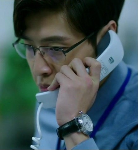 Kang Ha-neul as Jang Baek-gi with the Frederique Constant Classics Manufacture Worldtimer FC-718MC4H6 in Misaeng: Incomplete Life (2014)