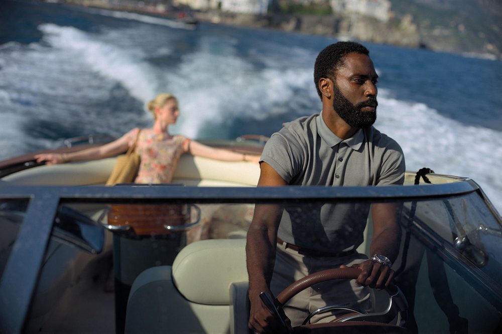 The Protagonist wearing the Hamilton Jazzmaster Seaview Chrono Quartz in Tenet