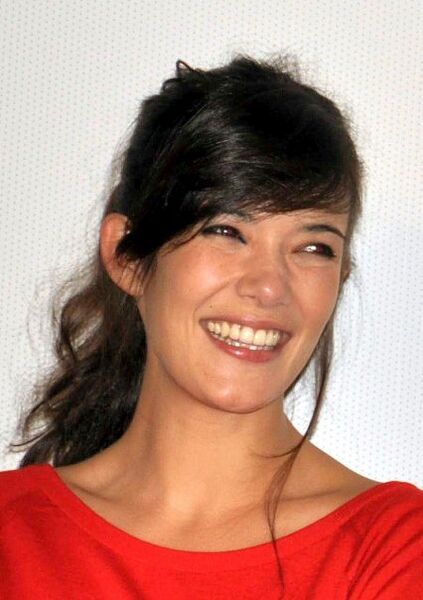 File:Mélanie Doutey portrait.jpg