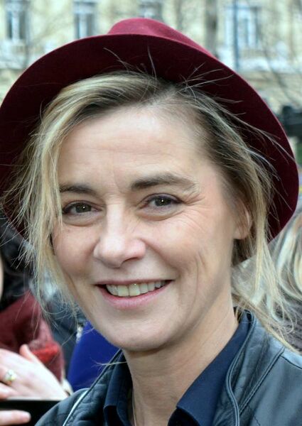 File:Anne Consigny portrait.jpg