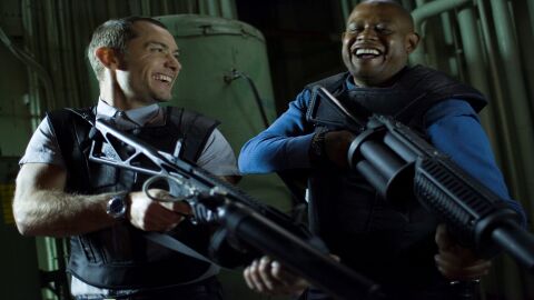 Jude Law as Remy with the IWC Aquatimer in Repo Men (2010)