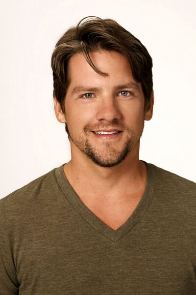 File:Zachary Knighton portrait.jpg