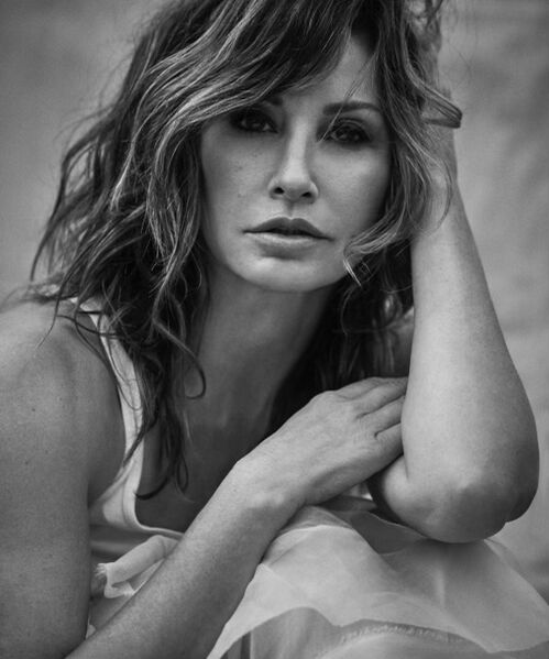 File:Gina Gershon portrait.jpg