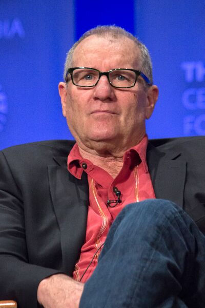 File:Ed O'Neill portrait.jpg