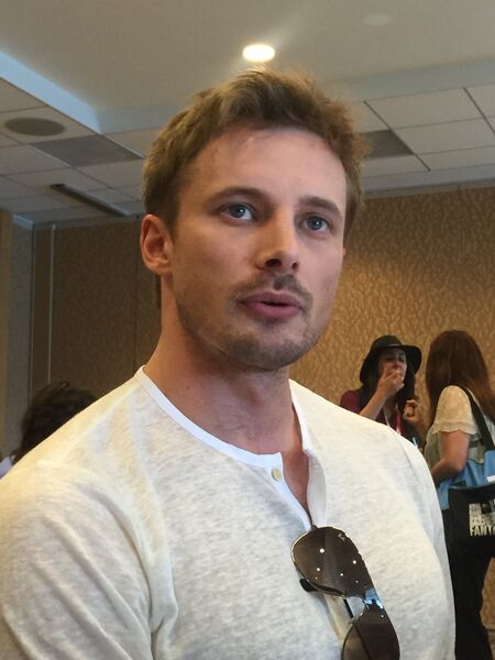 File:Bradley James 2015.jpg