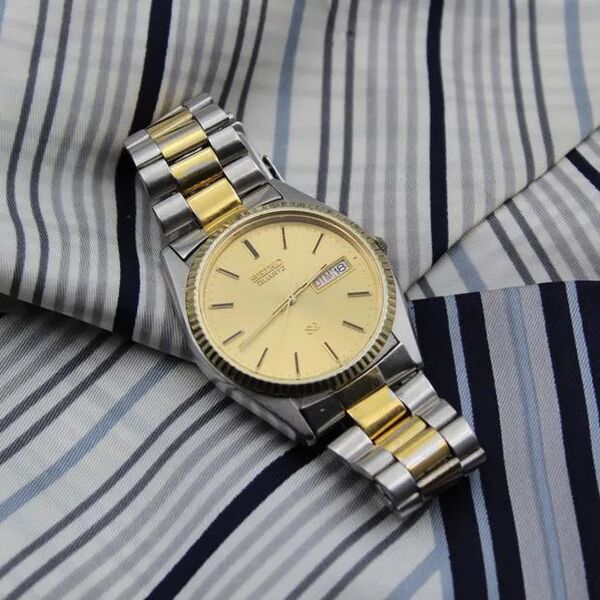 File:Seiko 6923-8080.jpg