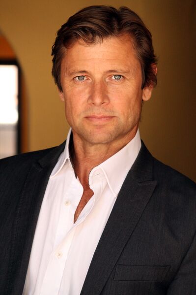 File:Grant Show portrait.jpg