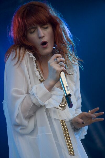 File:Florence Welch portrait.jpg
