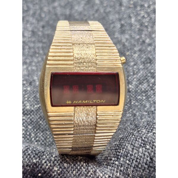 File:Hamilton QED Frontier watch.jpg
