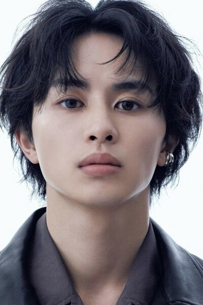 File:Takuya Kusakawa portrait.jpg