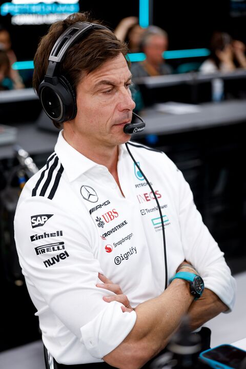 Toto Wolff as Toto Wolff with the IWC Big Pilot's Watch Shock Absorber XPL IW357201 in Formula 1: Drive to Survive (2019)