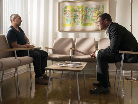 Eddie Marsan as Terry Donovan with the Rolex Day-Date in Ray Donovan (2013)