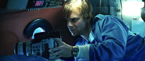 Bill Paxton as Brock Lovett with the Rolex Submariner 1680/8 (Al Giddings) in Titanic (1997)