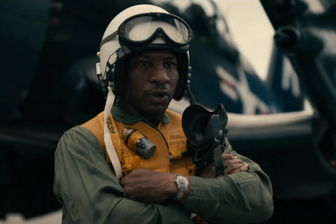 Jonathan Majors as Jesse L. Brown with the Bulova (unidentified model) in Devotion (2022)