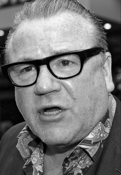 File:Ray Winstone portrait.jpg