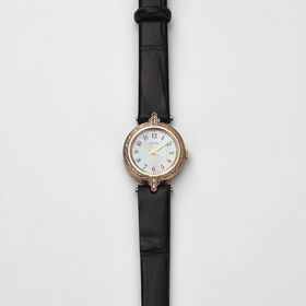 Agete Round Face Leather Belt Watch