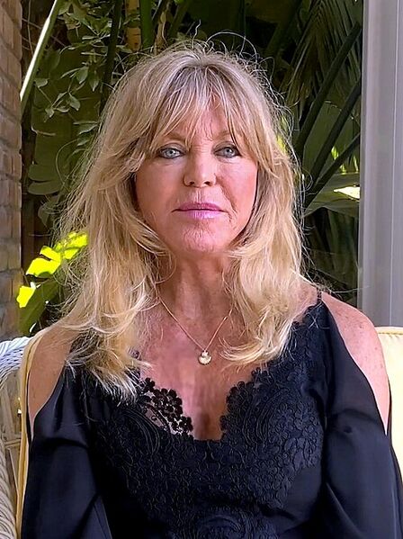 File:Goldie Hawn portrait.jpg