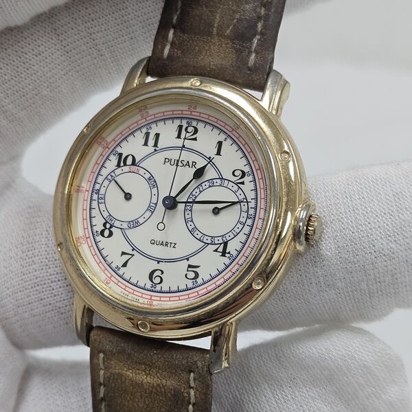 File:Pulsar V336-7040 watch.jpg