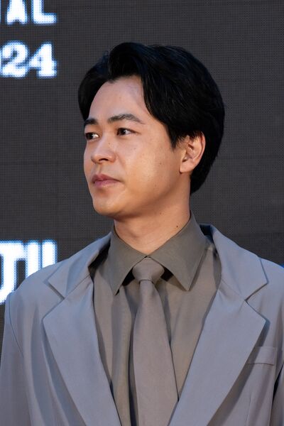 File:Ryo Narita portrait.jpg