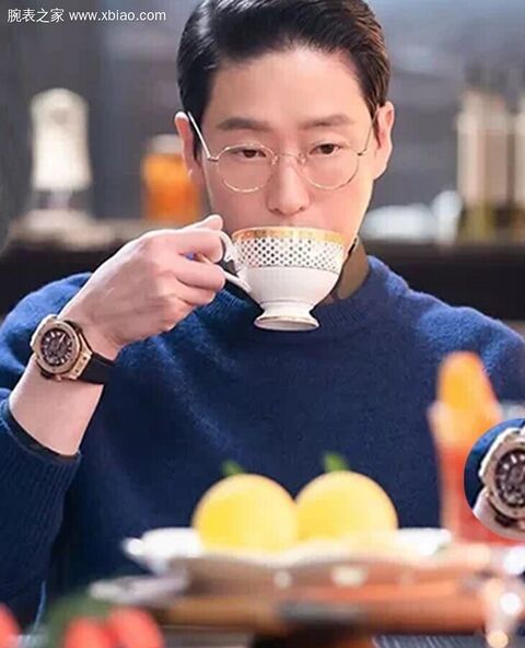 Um Ki-joon as Joo Dan-tae with the Hublot Big Bang Unico King Gold in The Penthouse: War in Life (2020)
