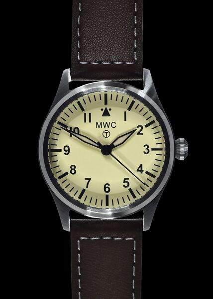 File:MWC Classic Aviator watch.jpg