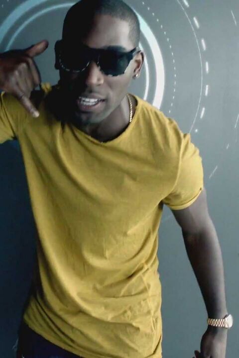 Tinie Tempah as Himself with the Rolex Day-Date in Earthquake (2011)
