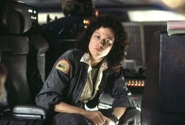 Sigourney Weaveras Ellen Ripley with the Casio F-100 in Alien (1979)
