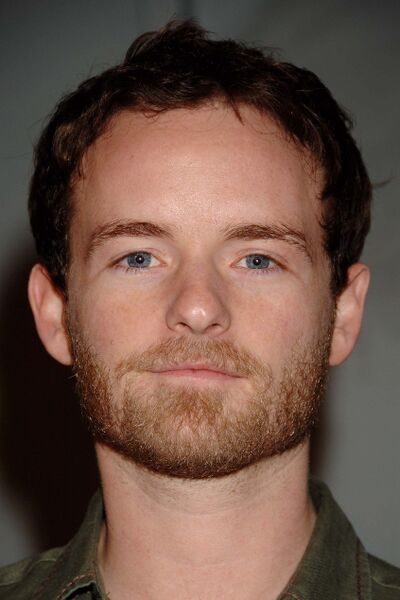 File:Christopher Masterson portrait.jpg