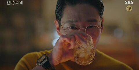 Um Ki-joon as Joo Dan-tae with the Hublot Spirit of Big Bang in The Penthouse: War in Life (2020)