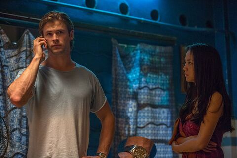 Chris Hemsworth as Nicholas Hathaway with the Vacheron Constantin Overseas in Blackhat (2015)