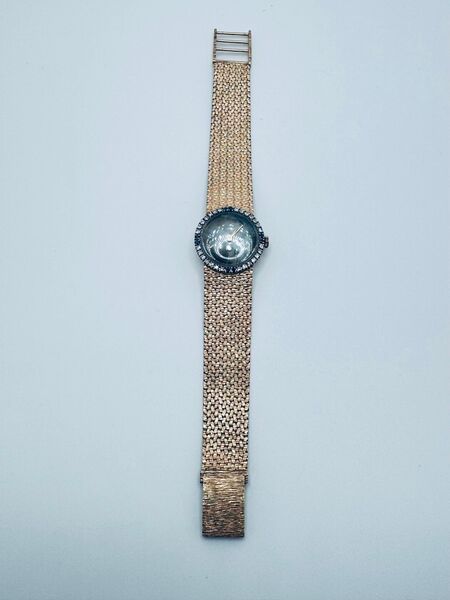 File:Mathey-Tissot Gold Dress Watch.jpg