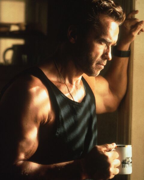 Arnold Schwarzenegger as Jericho Cane with the Audemars Piguet Royal Oak Offshore End of Days in End of Days (1999)