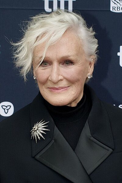 File:Glenn Close portrait.jpg
