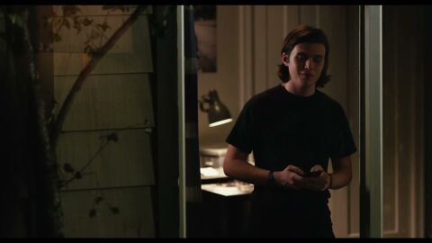 Nick Robinson as Olly with the Casio F-91W in Everything, Everything (2017)