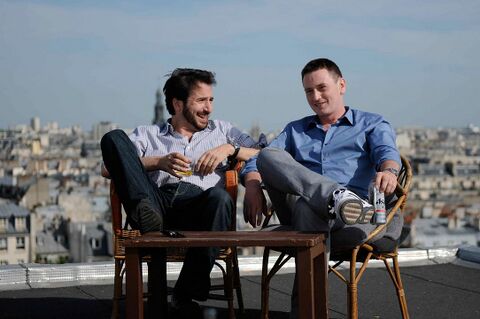 Edouard Baer as Victor Gallien with the Hamilton Khaki Field Automatic in Mon Pote (2010)