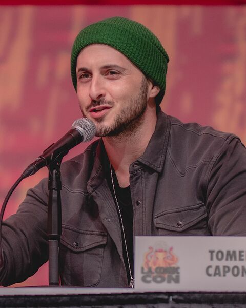File:Tomer Capone portrait.jpg