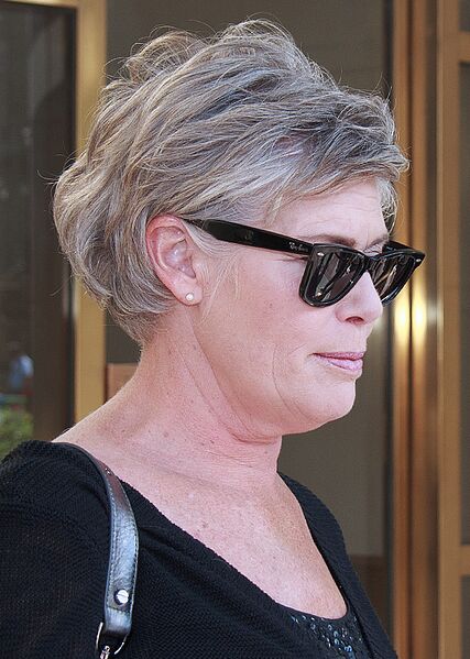 File:Kelly McGillis portrait.jpg