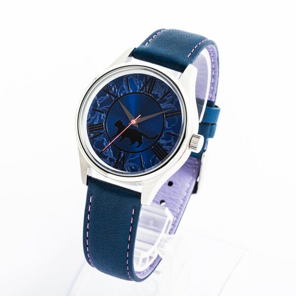 File:SuperGroupies Mao Model Watch.jpg