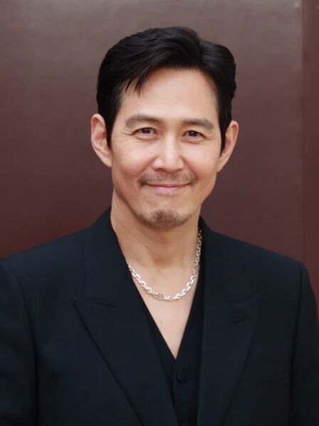 File:Lee Jung-jae portrait.jpg