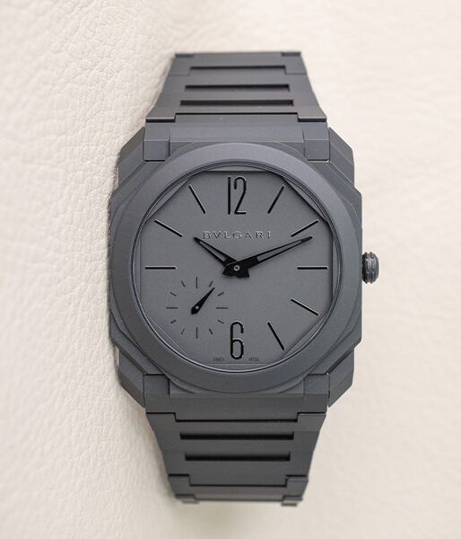 File:Bvlgari Octo Finissimo 103077 watch.jpg