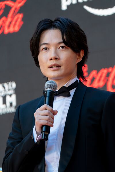 File:Ryunosuke Kamiki portrait.jpg