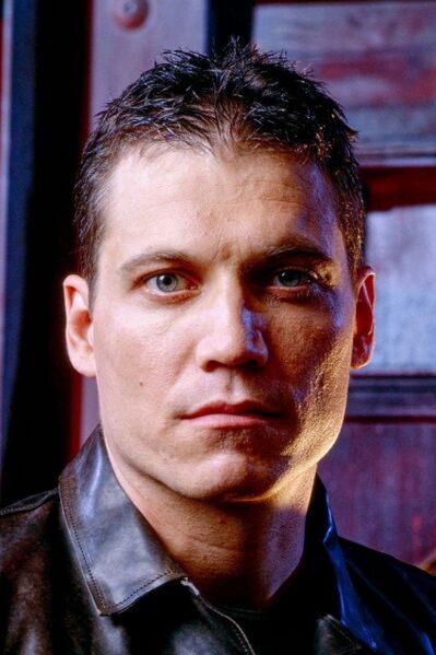 File:Holt McCallany.jpg