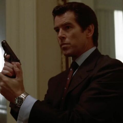 Pierce Brosnan as James Bond with the Omega Seamaster Professional 300M 2531.80 in Tomorrow Never Dies (1997)